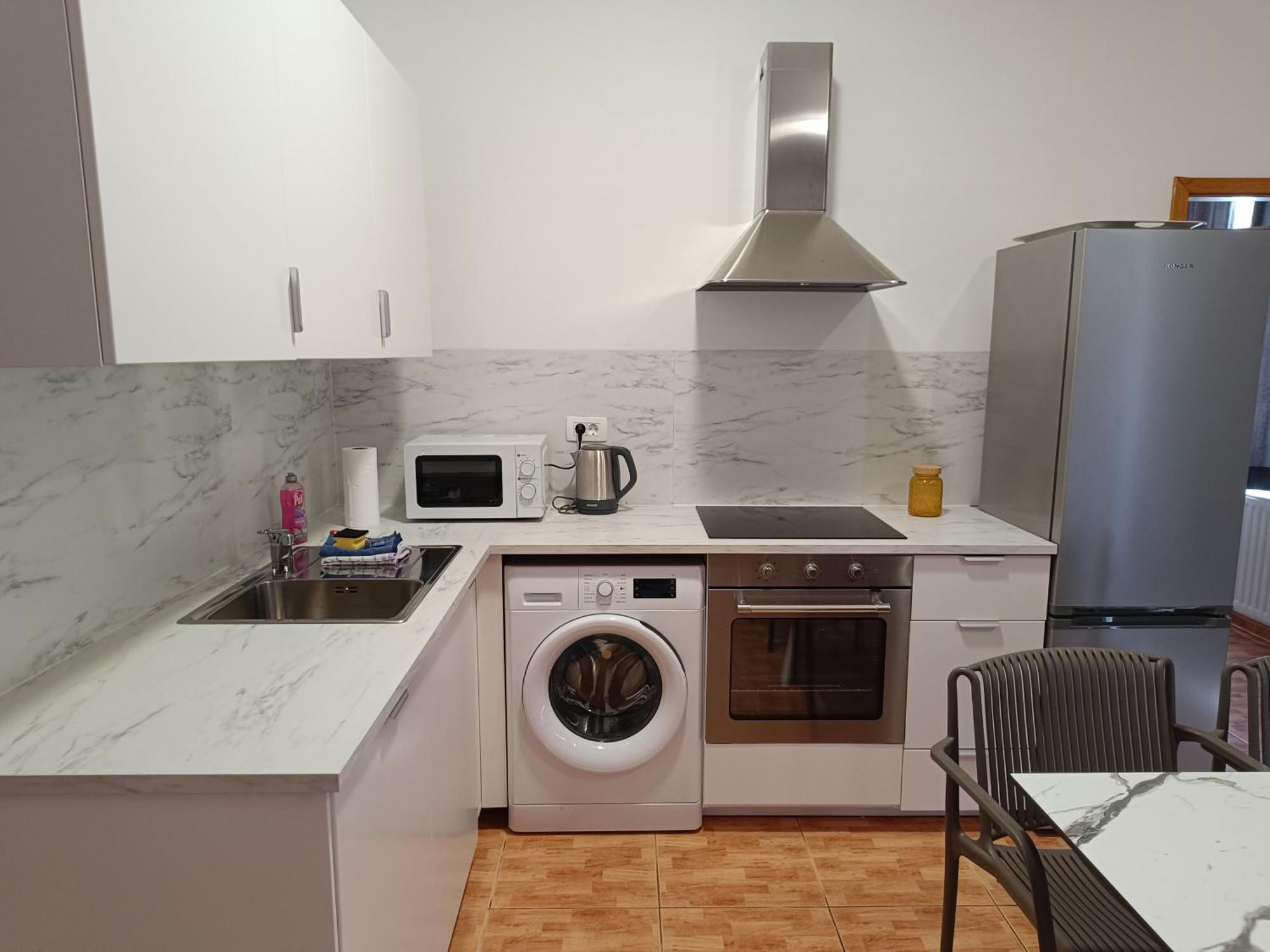 Apartmani "Radi" Baška Voda Екстериор снимка