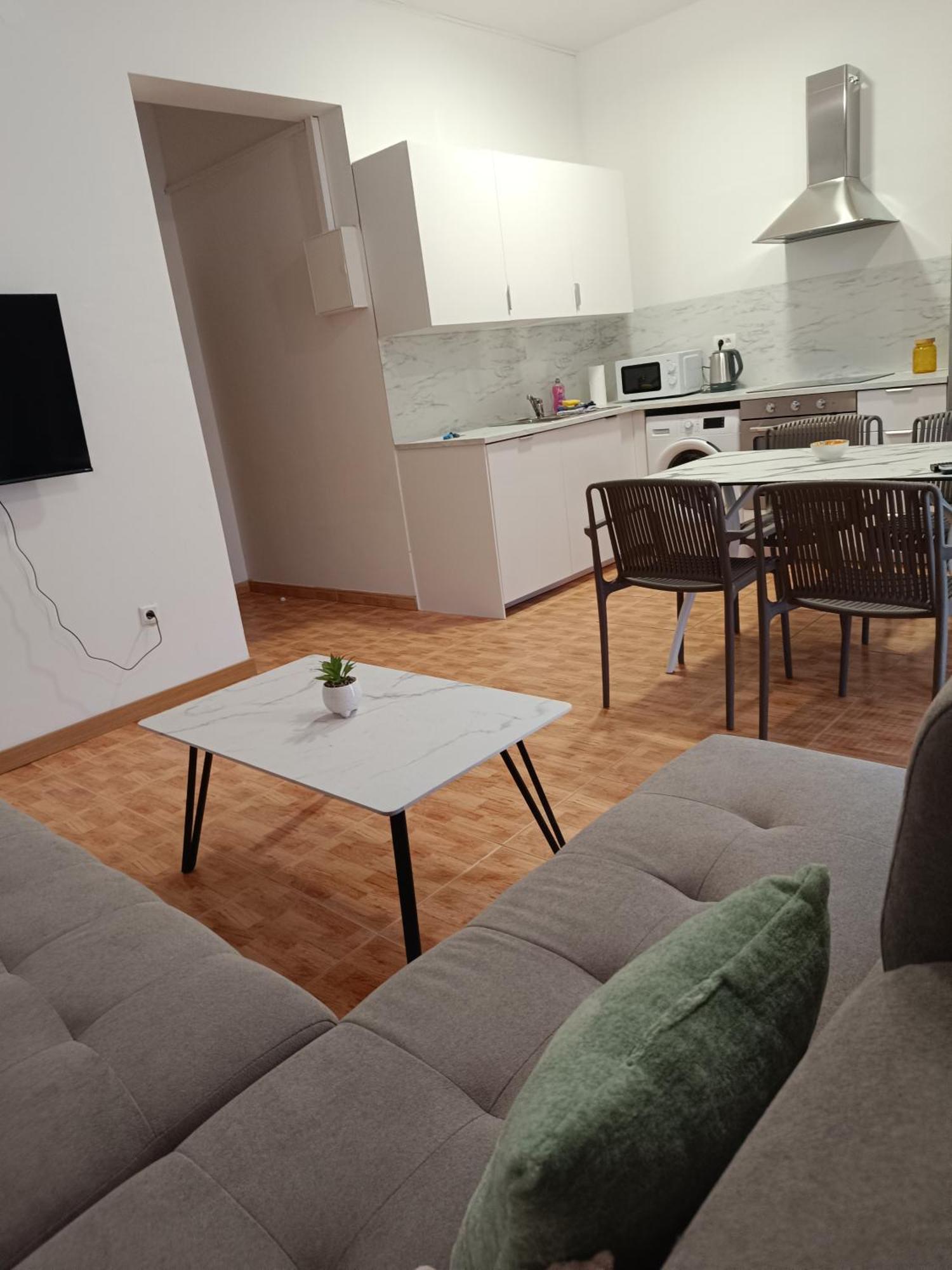 Apartmani "Radi" Baška Voda Екстериор снимка