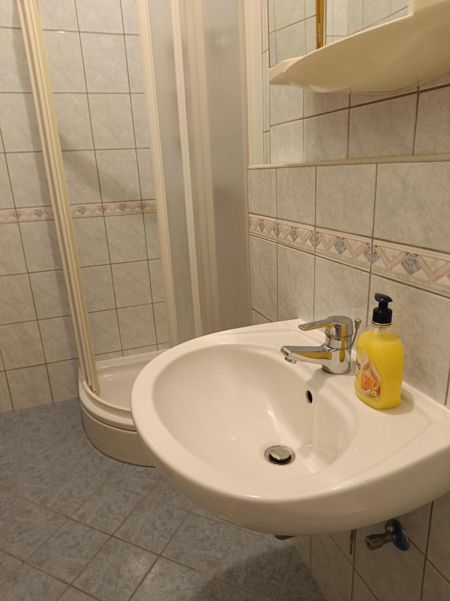 Apartmani "Radi" Baška Voda Екстериор снимка