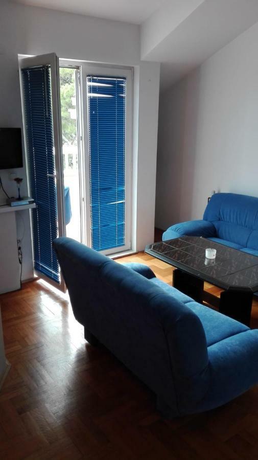 Apartmani "Radi" Baška Voda Екстериор снимка