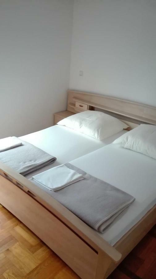Apartmani "Radi" Baška Voda Екстериор снимка