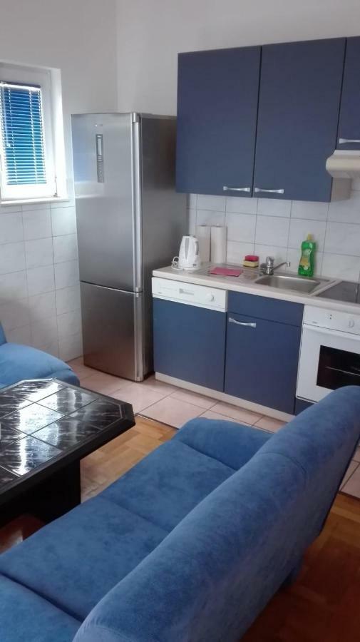 Apartmani "Radi" Baška Voda Екстериор снимка