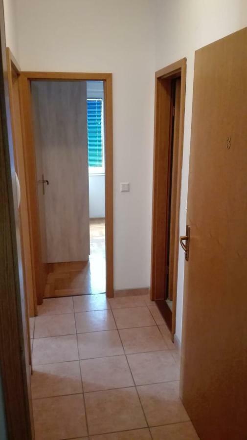 Apartmani "Radi" Baška Voda Екстериор снимка